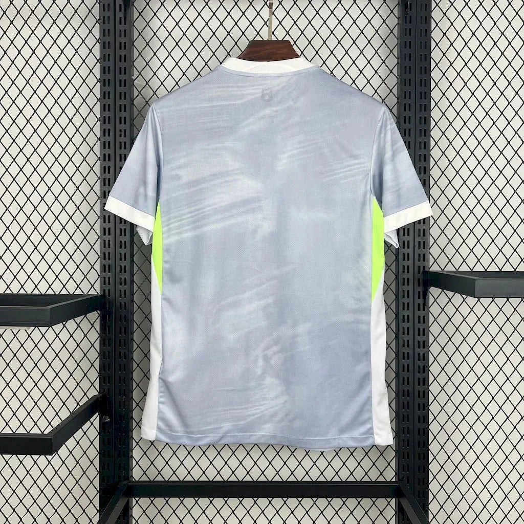 VfL Wolfsburg 2025 Away Shirt